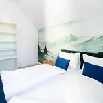 Sikorskiego, Sun & Snow アパート